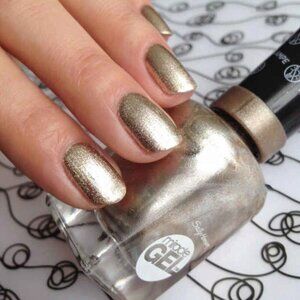 ๐3/$15๐ Sally Hansen Miracle Gel Polish *149 Game of Chromes*